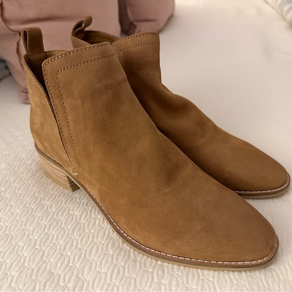 Women’s Dolce Vita Brown Leather Booties, Size 10